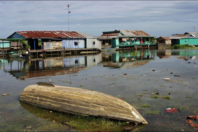 FLOATING VILLAGE